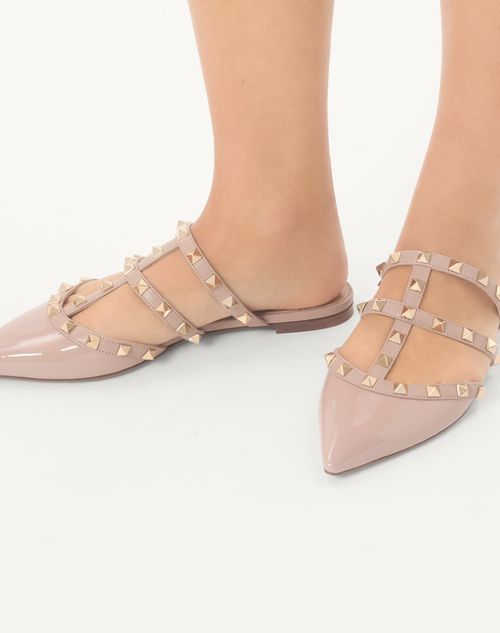 Valentino Garavani - Rockstud Patent-leather Mule - Poudre - Woman - Ballerinas